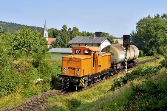 105 015-2 mit am 04.08.2015 mit Übergabe in Dürrhennersdorf